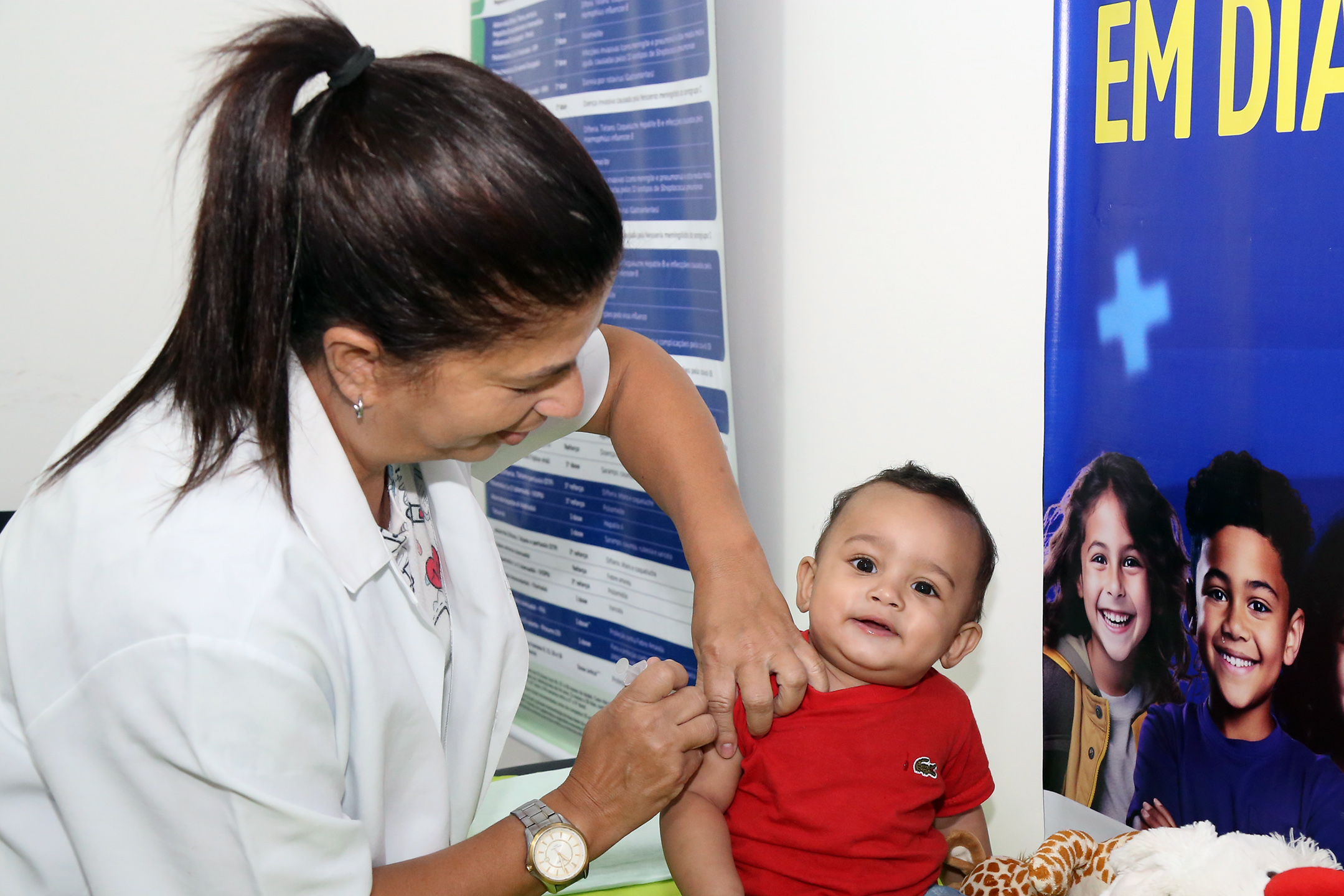 03 04 2025 INÍCIO VACINA DA GRIPE CAPACITAÇÃO PERSONAGM 1