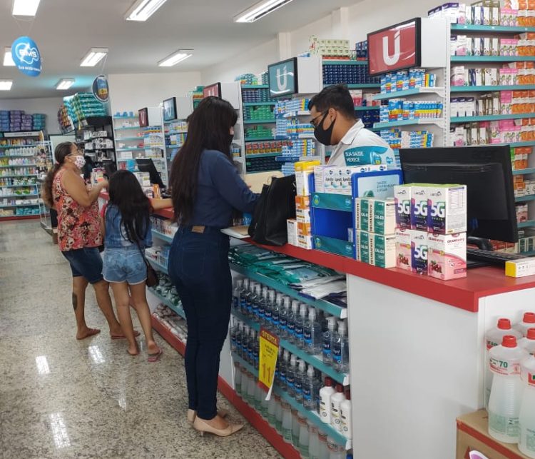 Procon fiscaliza farmacia na area central Divulgacao 1 e1612897376825 750x643