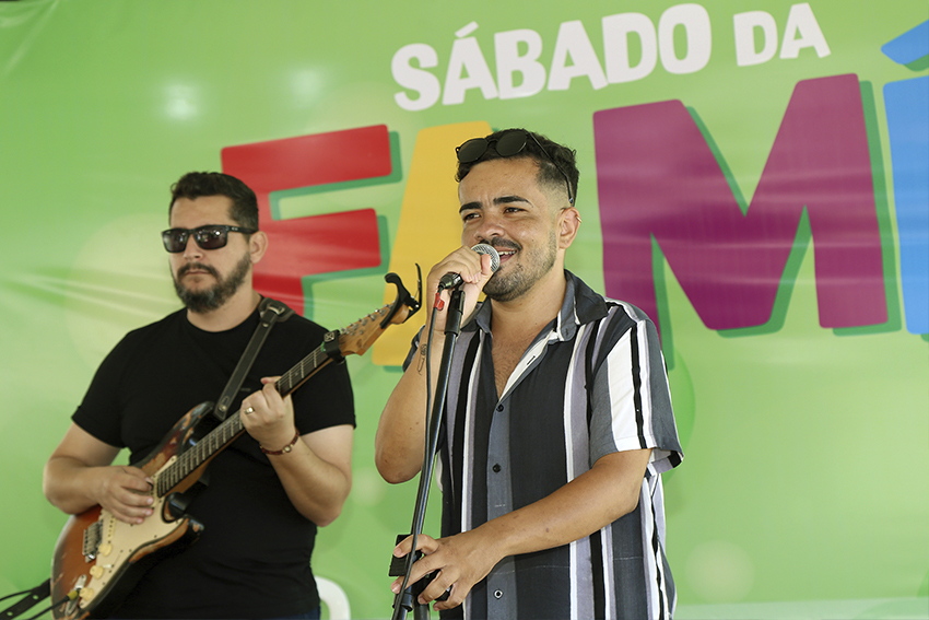 CANTOR SÁBADO DA FAMÍLIA