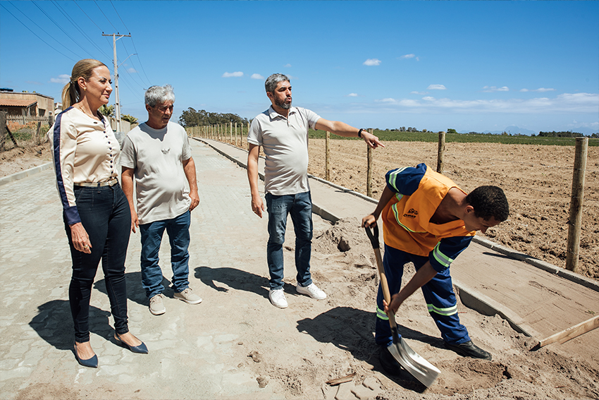 YARA E VEREADORES RUAS TRAVESSÃO DE BARRA