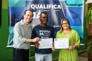Qualifica Já: prefeita entrega certificados ao primeiro grupo de formandos