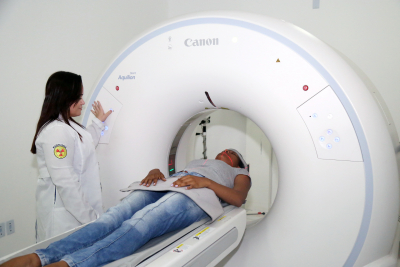 Tomógrafo do Hospital Manoel Carola realiza cerca de 200 exames mensais