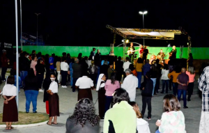 Dia Municipal da Família reúne fiéis de diferentes igrejas na Praça Bíblia