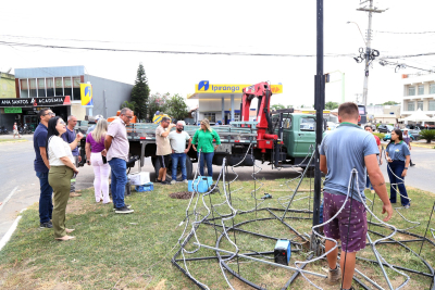 Natal Encantado: prefeitura inicia montagem da iluminação