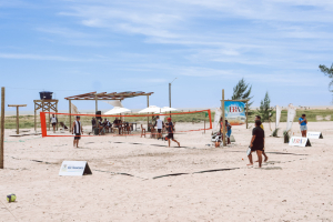 Arena de esportes movimenta o domingo em Santa Clara
