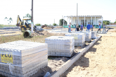 Prefeita visita obras em andamento em diversas localidades