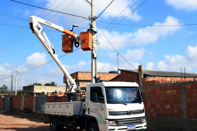 Prefeitura instala iluminação de led em Bom Jardim