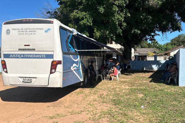 Justiça Itinerante realiza 30 atendimentos em Praça João Pessoa