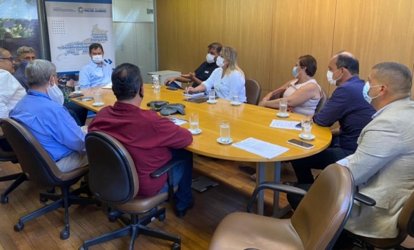 Reunida com representantes do Governo do Estado, Francimara busca mais melhorias para SFI