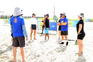 Guilherme Prata comanda clínica de beach tennis em Santa Clara