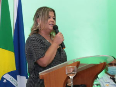 Prefeita Francimara autoriza pagamento antecipado da 1ª parcela do 13º salário para a próxima semana