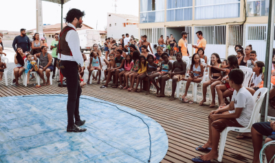 Espetáculo circense encanta crianças em Santa Clara