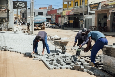 Obras da Rua Esmeralda Buechem estão em fase de conclusão