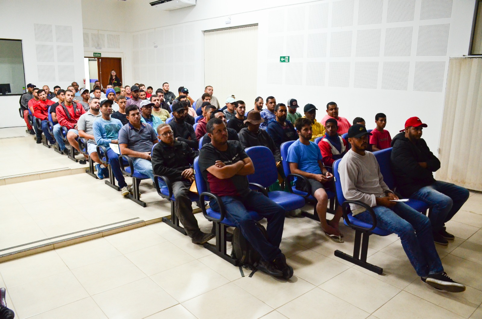 Aula inaugural do Curso de Operador de Máquinas Pesadas Divulg 5
