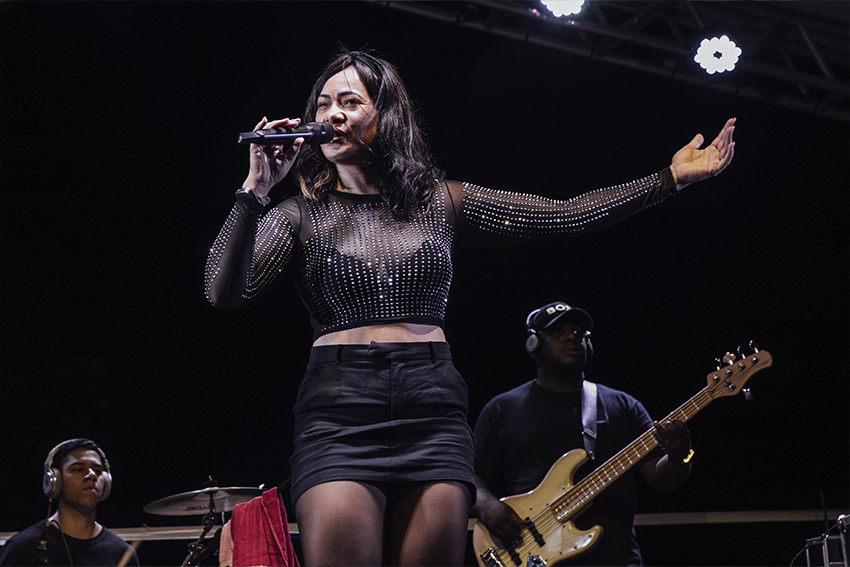 CANTORA SHOW DOMINGO BARRA.jpg