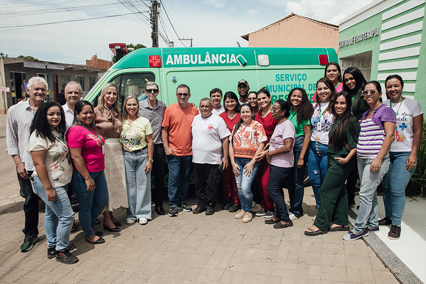 CORPO ENTREGA DA AMBULÂNCIA 2