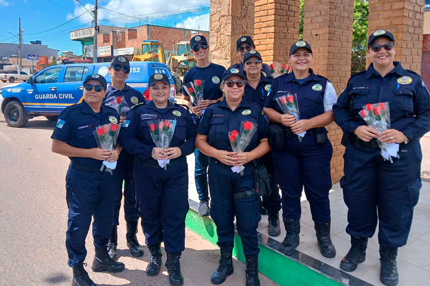 DISTRIBUIÇÃO DE ROSAS GCM 01