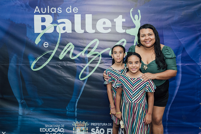 PERSONAGEM AULA INAUGURAL BALLET