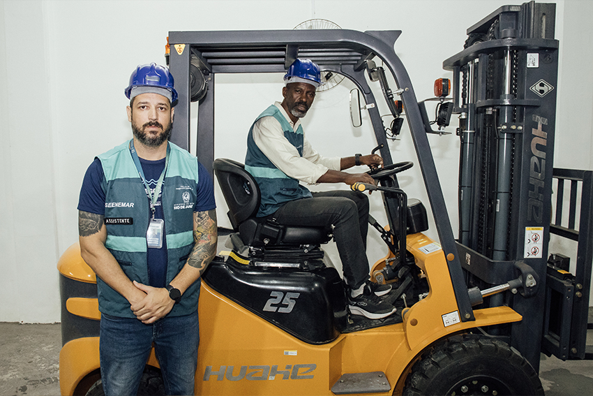 PROFESSOR EMPILHADEIRA