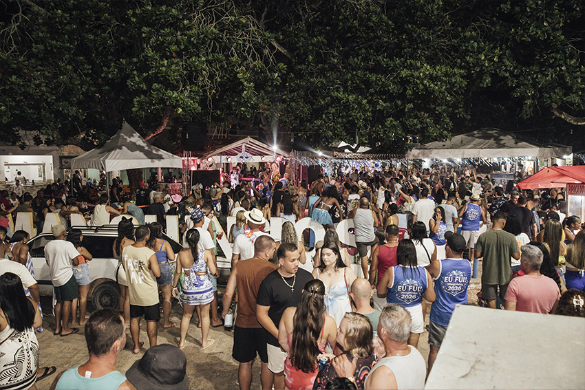 PÚBLICO MANGUINHOS 1.jpg