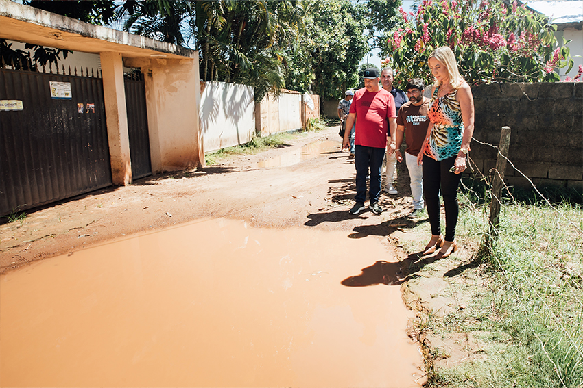 YARA VISITA OBRAS PRAÇA 02