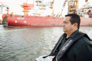 Vice-prefeito Raliston representa a prefeita durante evento no Porto do Açu