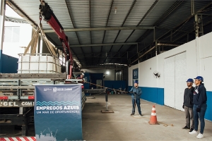 Alunos do curso de “Movimentação de Carga” participam de aula prática