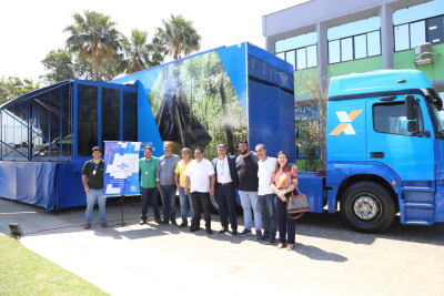 Atendimentos da Carreta Agro da Caixa iniciaram nesta segunda (9) e prosseguem até quarta-feira (11) com diversos serviços