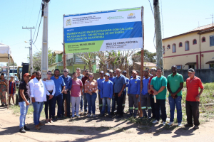 Prefeitura inicia pavimentação de rua em Guaxindiba