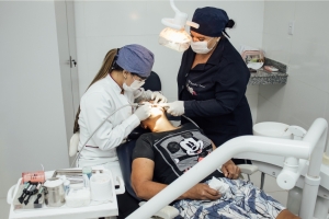 Após dois anos, atendimento clínico odontológico é retomado em Guaxindiba