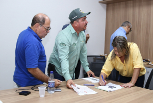 Prefeita assina convênio com a Usina Nova Canabrava