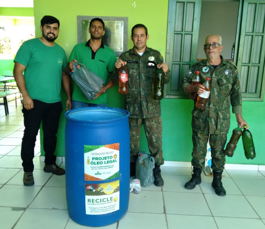 Óleo Legal: 30 litros recolhidos no coletor da escola municipal de Ponto de Cacimbas