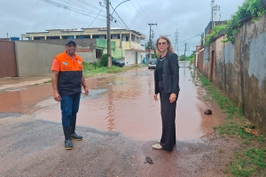 Áreas de risco em São Francisco recebem vistoria da Prefeitura após chuvas