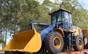 Prefeitura adquire pá mecânica