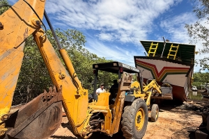 Prefeitura garante apoio essencial aos pescadores com transporte de embarcações
