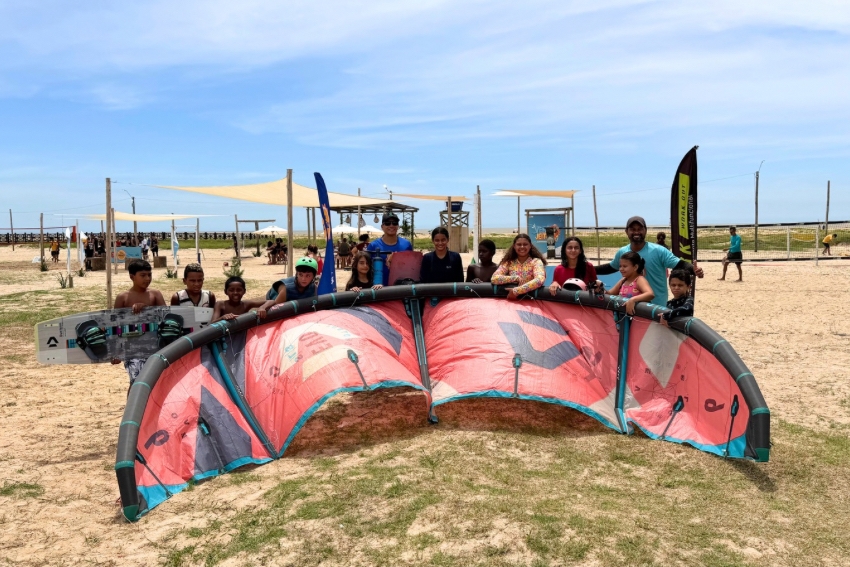 Cícero Barbosa participa de clínica de kitesurf em Santa Clara