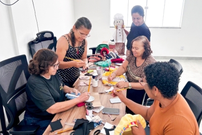 Pacientes do Nuprapac participam de feira de artesanato na Praça da Igreja Matriz