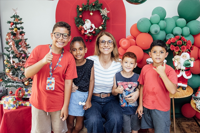 Festa de encerramento do Serviço de Convivência e Fortalecimento de Vínculos tem Papai Noel, presentes e lanches