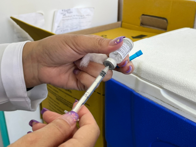 Covid-19: vacinação avança para bebês a partir de seis meses