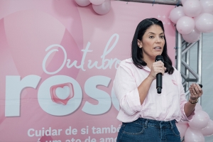 Conscientização e prevenção são temas de palestra durante mutirão de mamografias