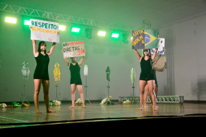 Espetáculos atraem público para o Cine Teatro de SFI