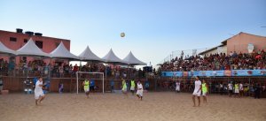 Sesc Verão: centenas de moradores e turistas participam da programação