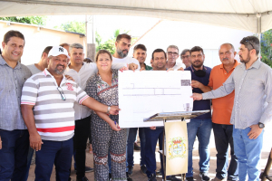 Prefeita anuncia pavimentação de ruas em Travessão de Barra