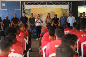 Prefeita acompanha treinamento de guarda-vidas com Corpo de Bombeiros