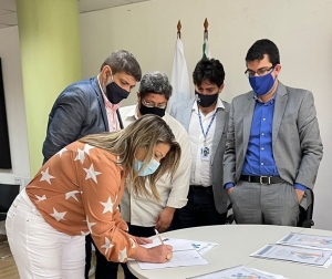 Prefeita assina termo de cooperação técnica com a Fiperj