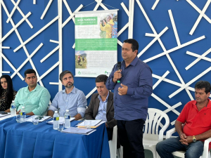 Vice-prefeito participa de assembleia geral do Cidennf