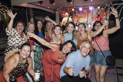 Luciano Botinelly anima Luau da SMECT e encanta público em Barra do Itabapoana
