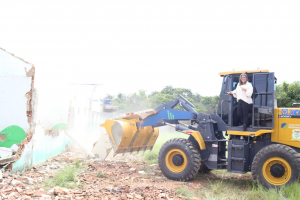 Prefeita anuncia construção de escola em Barra do Itabapoana