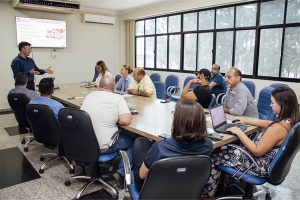 Prefeitura e Sebrae se reúnem para discutir saneamento de despesas