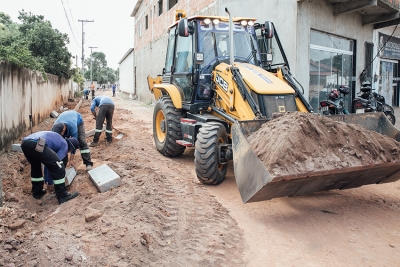Praça João Pessoa recebe importantes obras e trabalhos avançam em ruas do Centro de SFI